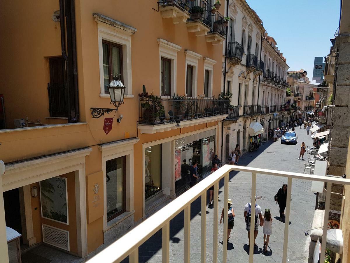 Casa Zaffiro Apartment Taormina Bagian luar foto